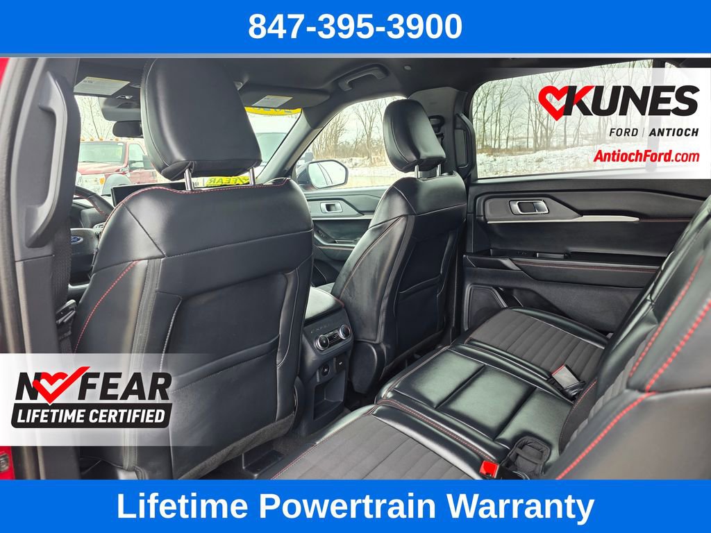 Used 2025 Ford Explorer ST-Line w/ ST-Line Street Pack image 21