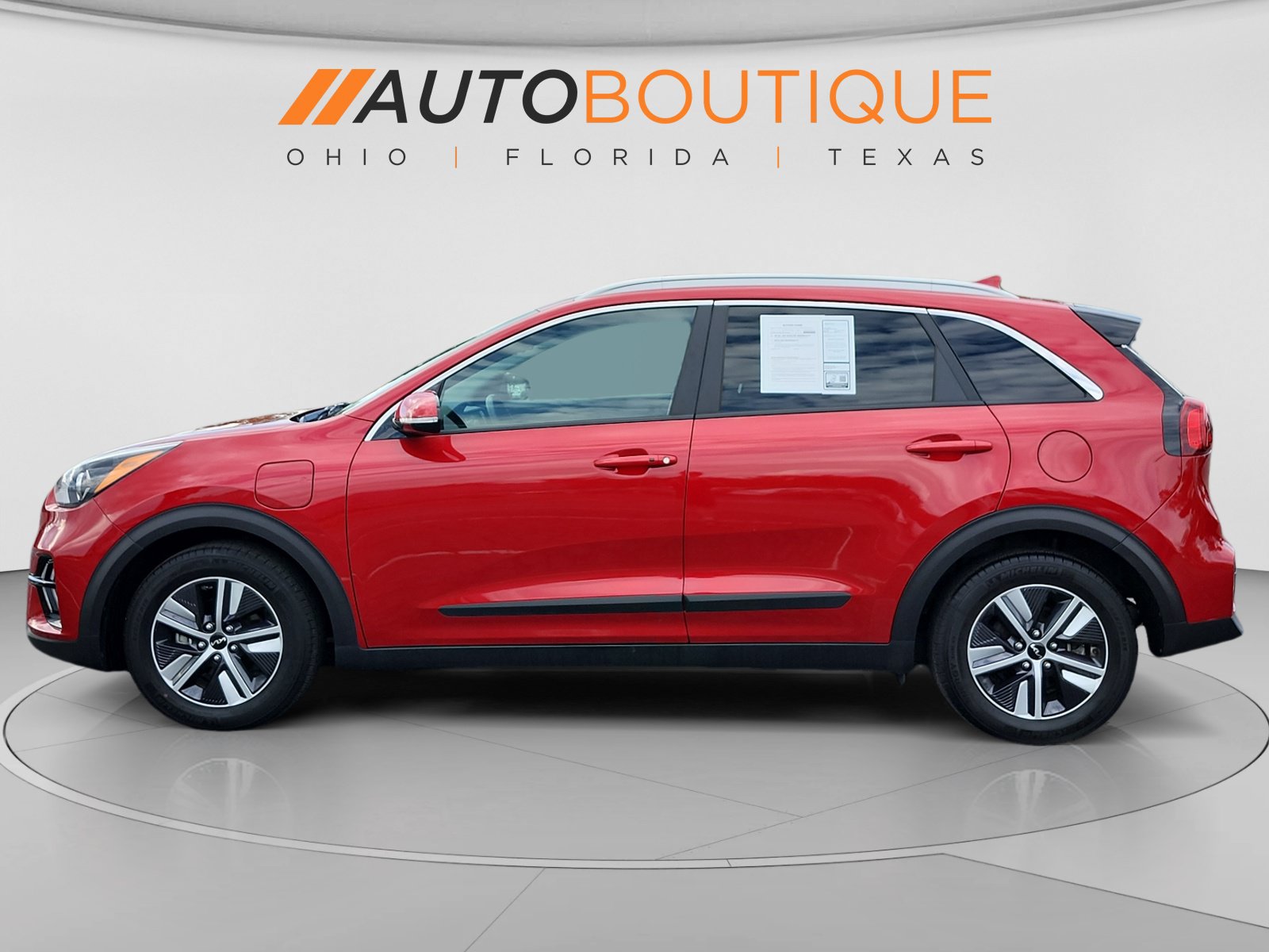 Used 2022 Kia Niro EX FWD image 2