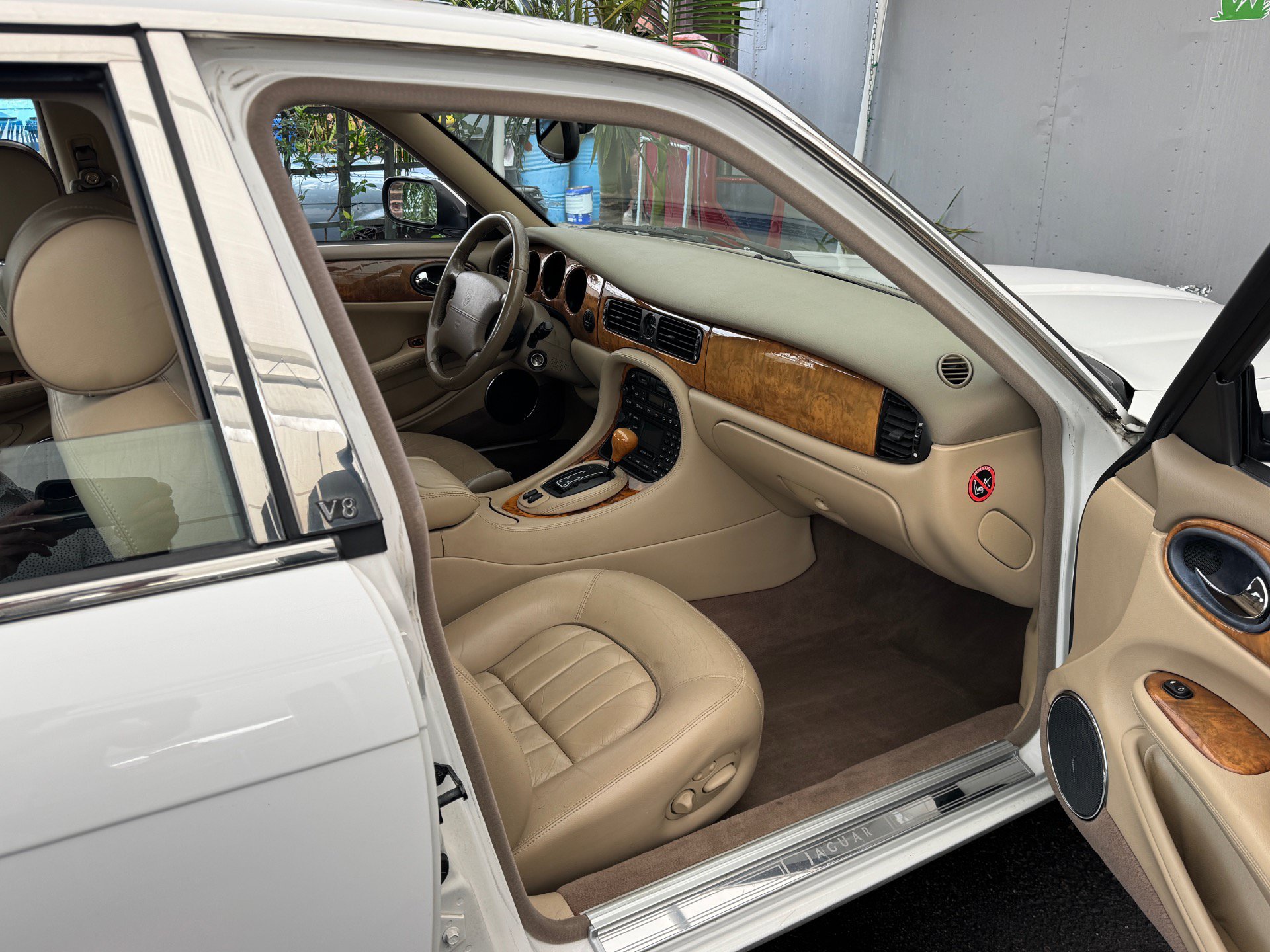 Used 2001 Jaguar XJ8 RWD image 36