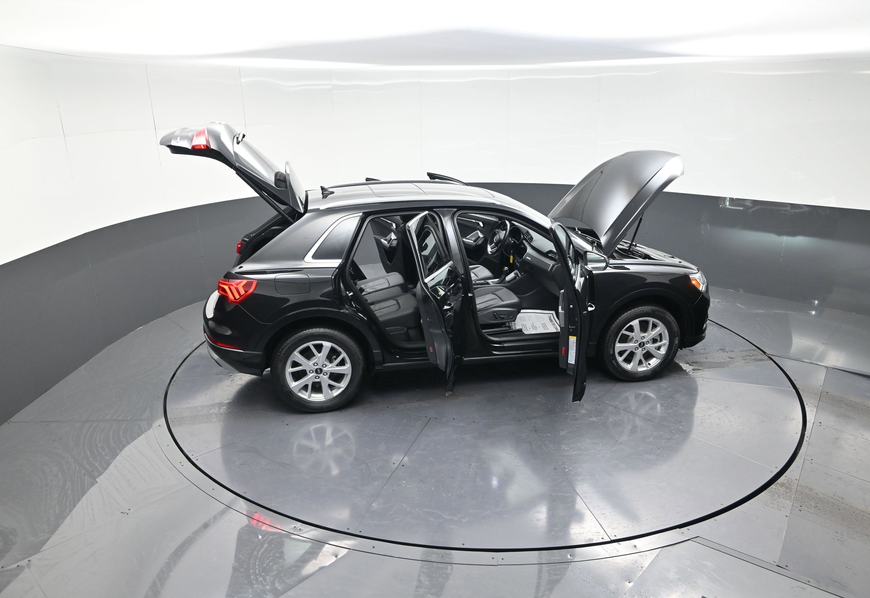 Used 2024 Audi Q3 2.0T Premium image 14