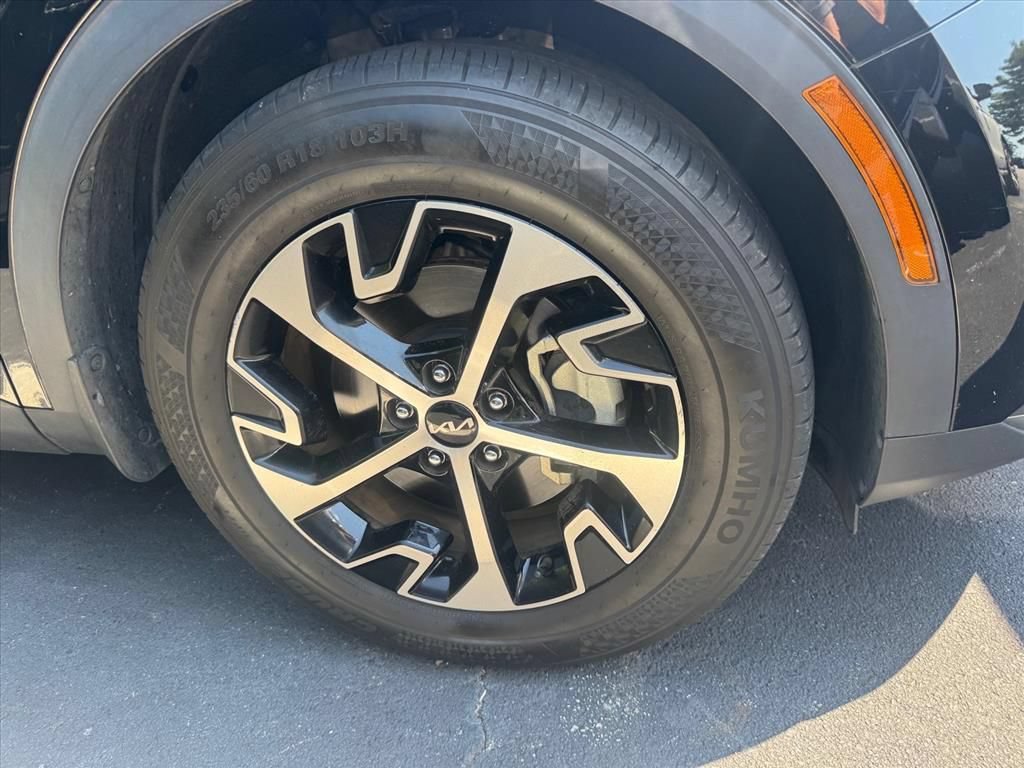 Certified 2024 Kia Sportage EX FWD image 2