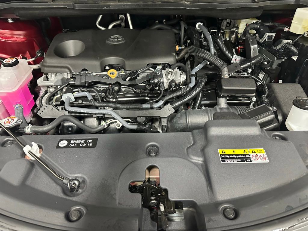Used 2025 Toyota Sienna LE image 69