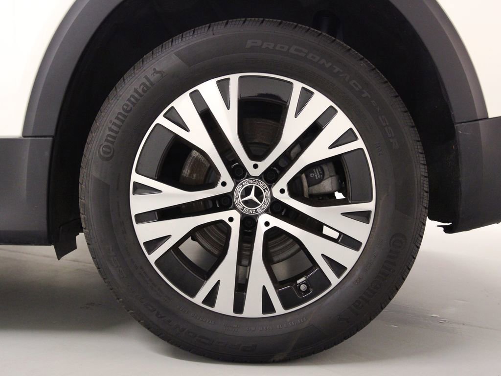 Certified 2025 Mercedes-Benz GLB 250 4MATIC image 10