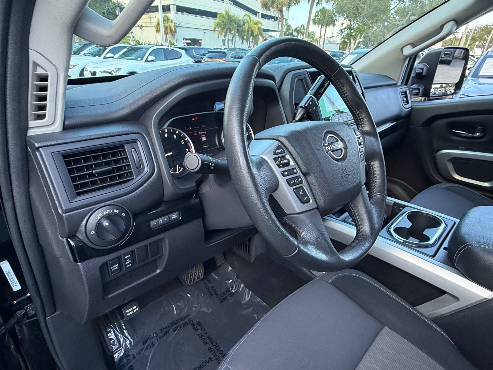 Certified 2024 Nissan Titan SV w/ SV Convenience Package AWD/4WD image 10