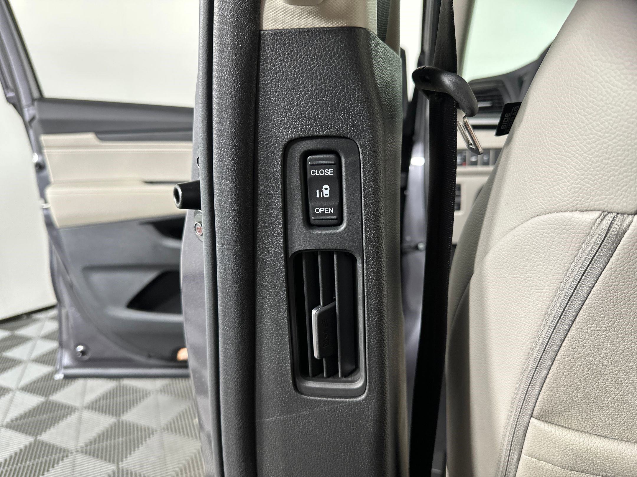 New 2026 Honda Odyssey EX-L image 36