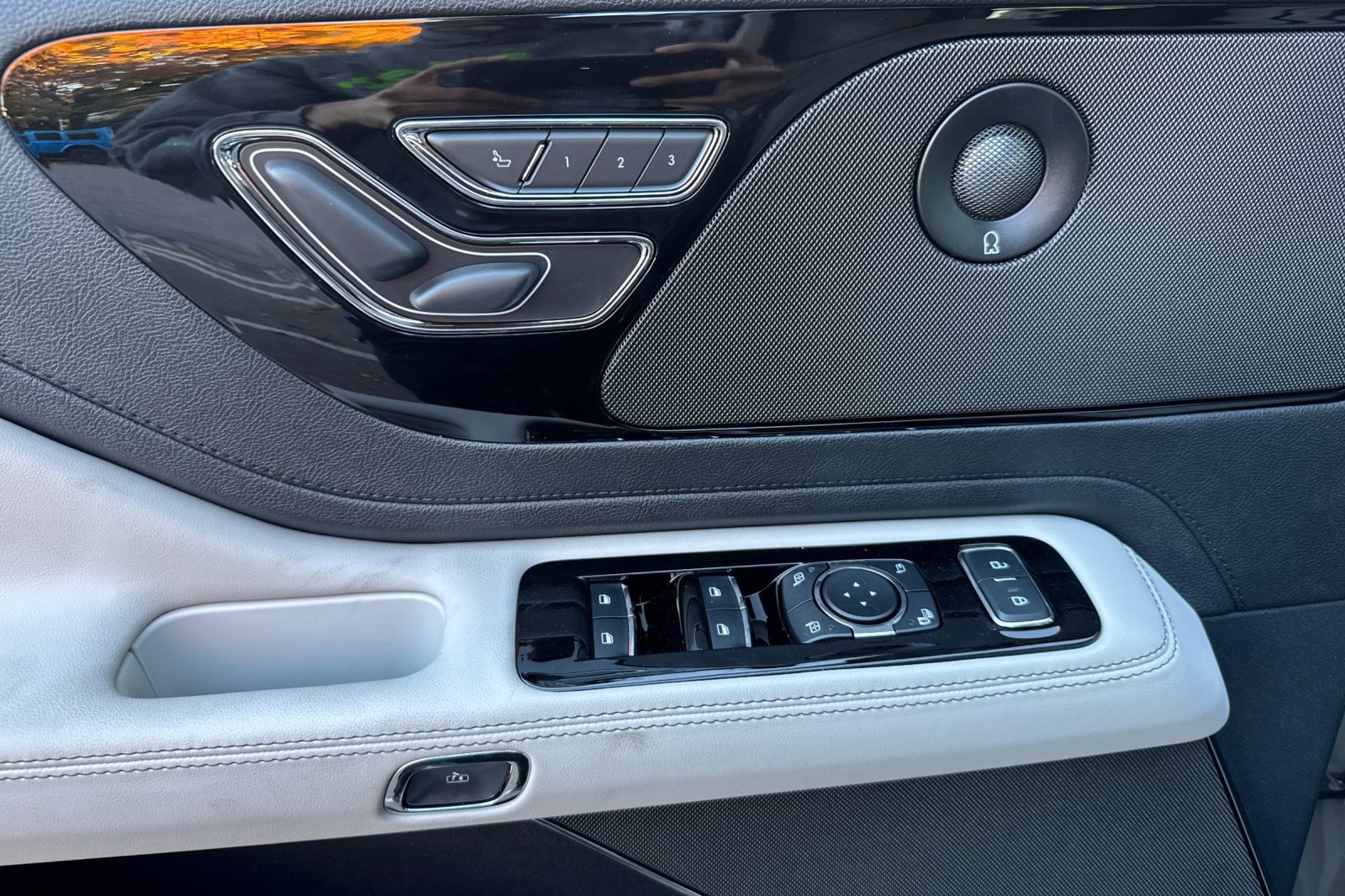 New 2026 Lincoln Aviator Reserve image 9