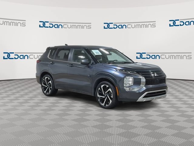 Used 2024 Mitsubishi Outlander SE FWD image 2
