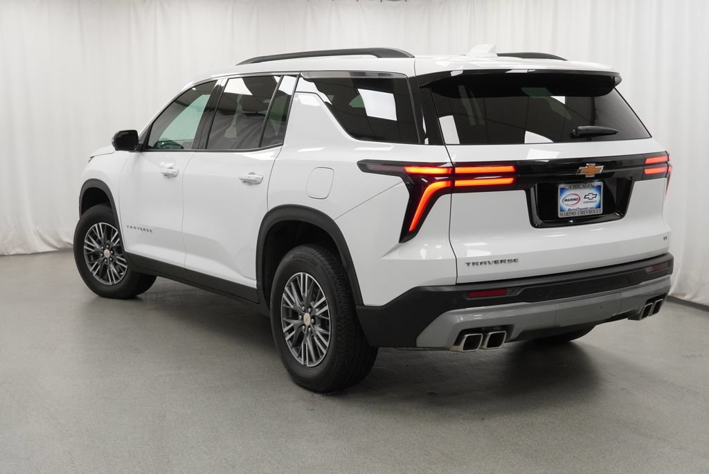 Certified 2024 Chevrolet Traverse LT w/ Trailering Package FWD image 5