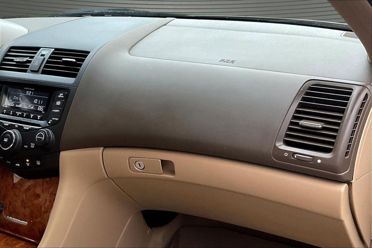 Used 2004 Honda Accord EX image 25