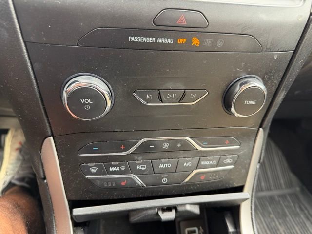 Used 2019 Ford Edge SEL w/ Equipment Group 201A image 19