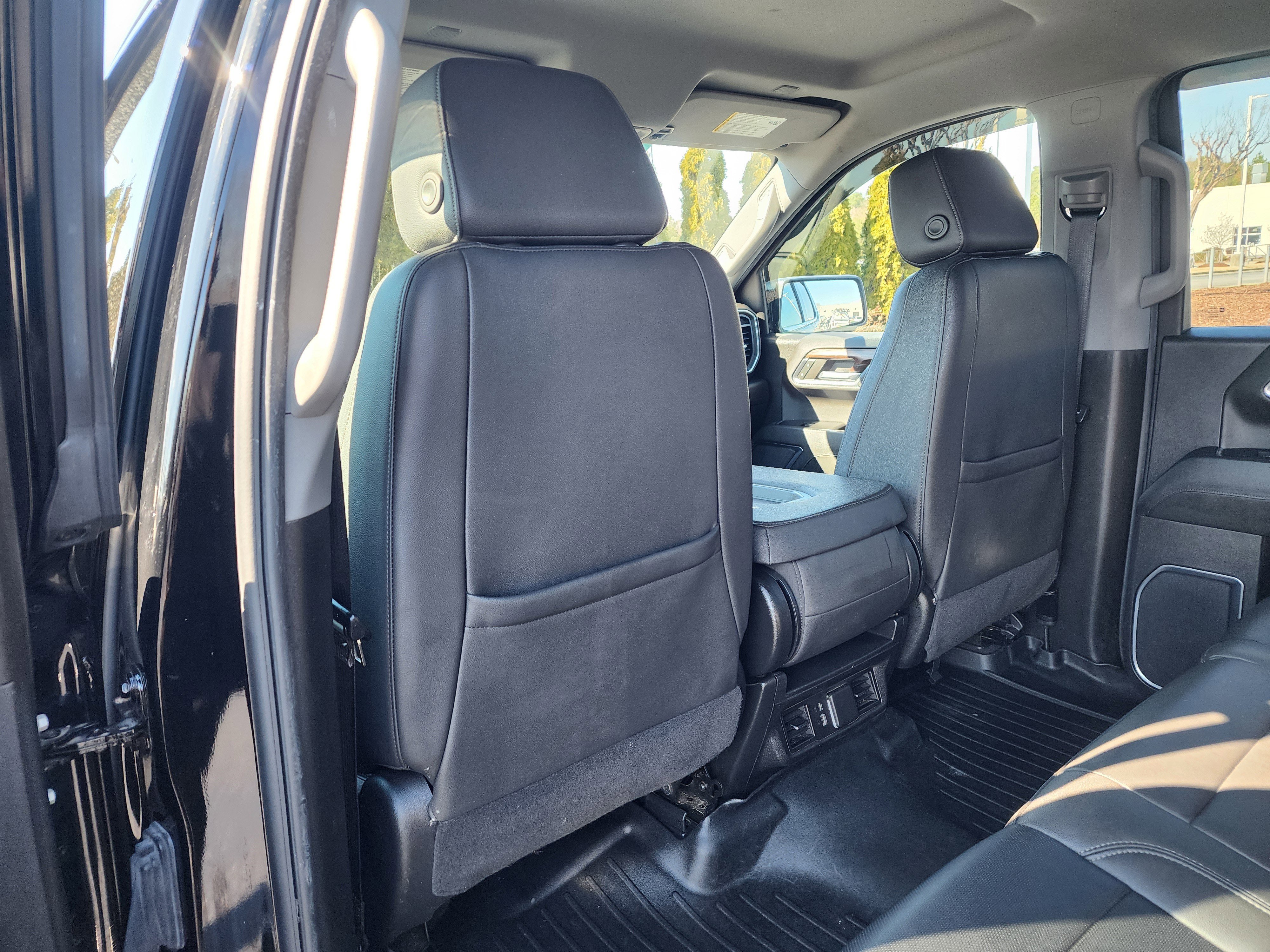 Used 2024 GMC Sierra 1500 SLT image 16