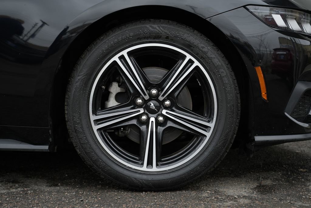 Used 2024 Ford Mustang Coupe image 10
