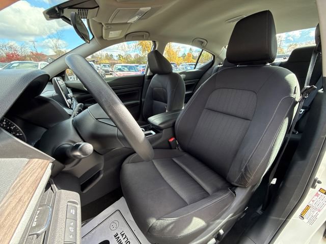 Used 2024 Nissan Altima 2.5 SV FWD image 24