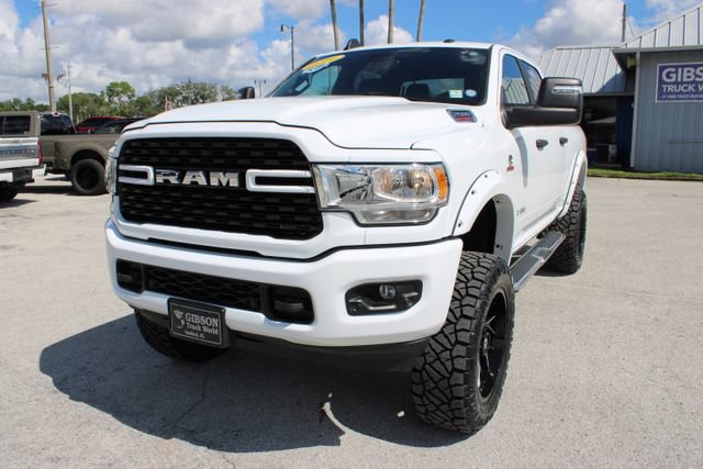 Used 2024 RAM 2500 Big Horn AWD/4WD image 3