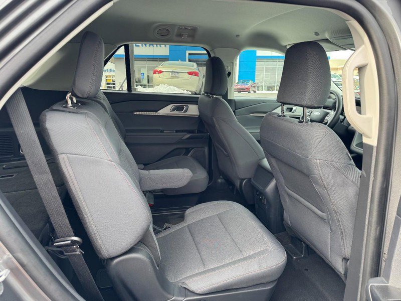 Used 2025 Ford Explorer Active image 11