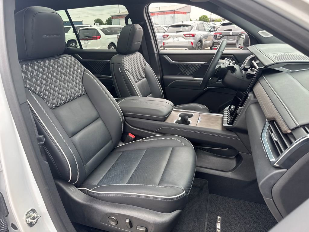 Used 2025 GMC Acadia Denali w/ Super Cruise Package AWD/4WD image 11