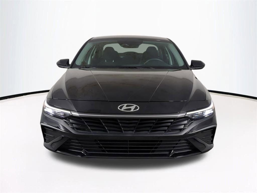Certified 2024 Hyundai Elantra SEL image 3
