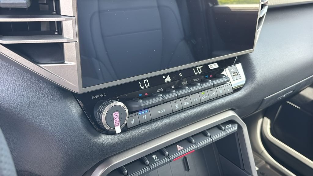 New 2026 Toyota Tundra Limited AWD/4WD image 20