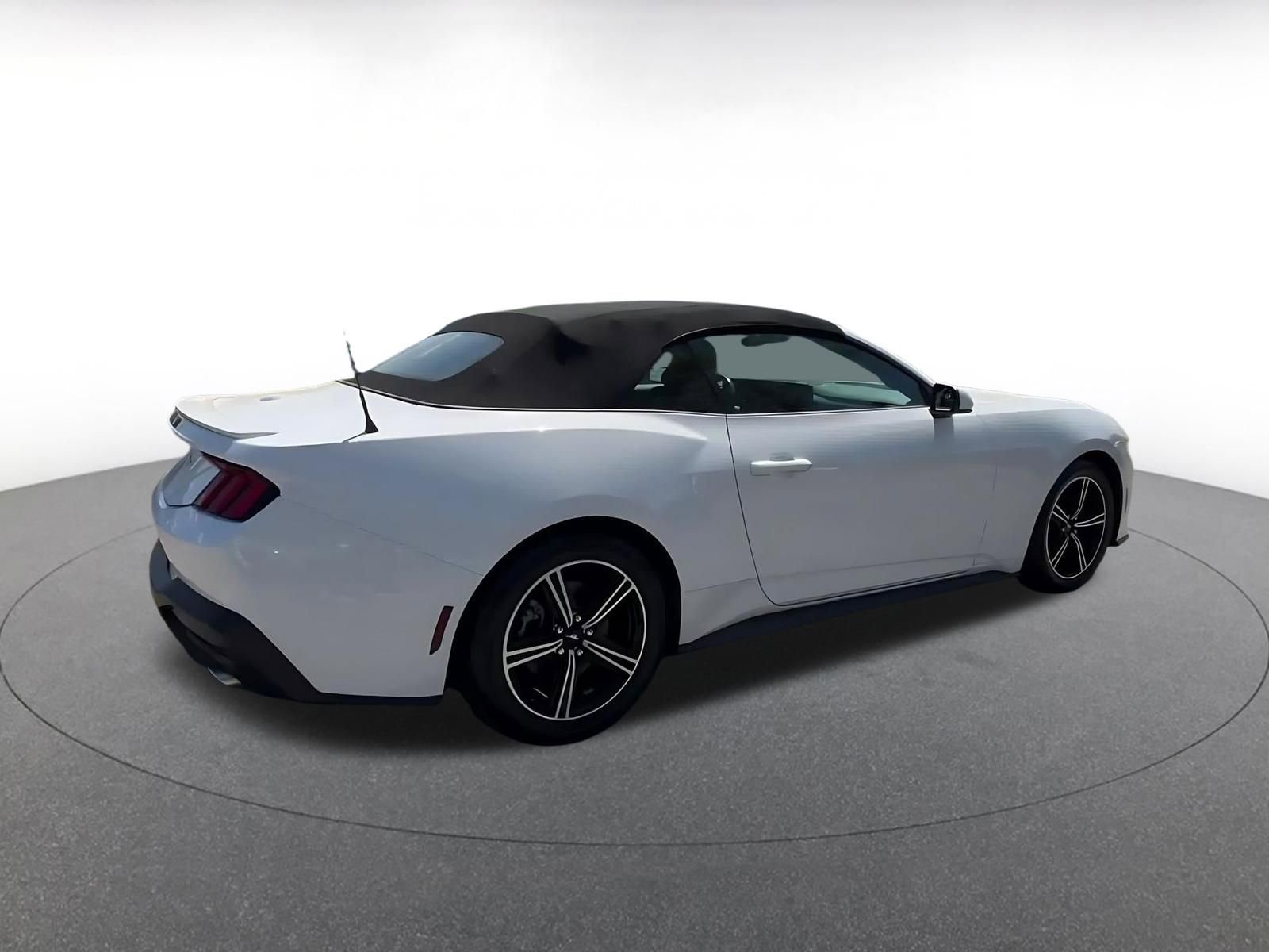 Used 2024 Ford Mustang Premium image 14