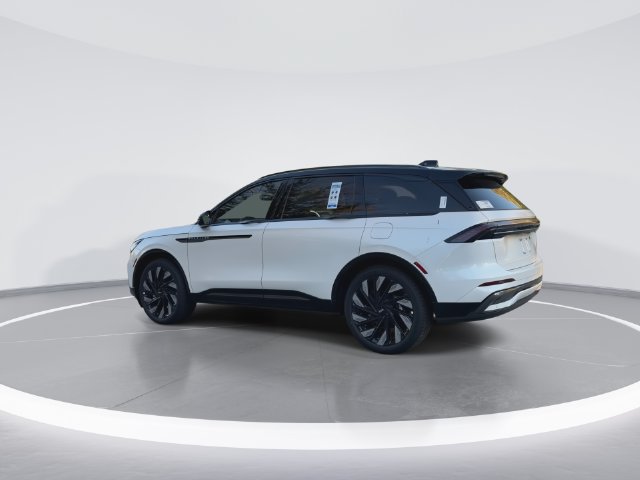 New 2026 Lincoln Nautilus Reserve w/ Jet Appearance Package AWD/4WD image 6