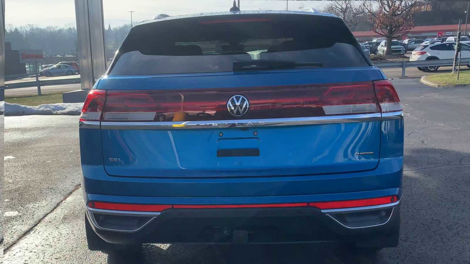 Used 2024 Volkswagen Atlas Cross Sport SEL image 7