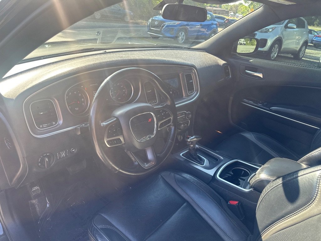 Used 2021 Dodge Charger SXT w/ Leather Interior Group RWD image 13