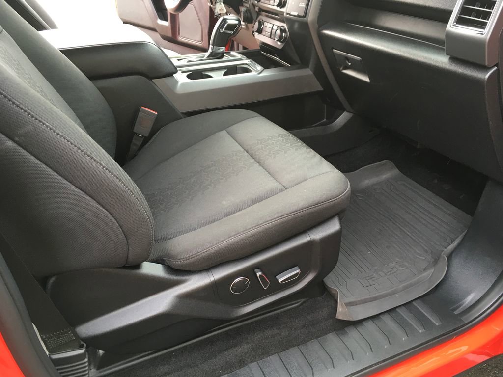 Used 2018 Ford F150 XLT w/ Equipment Group 302A Luxury AWD/4WD image 34