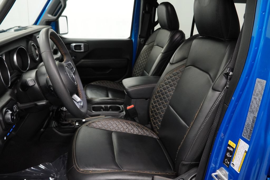 Used 2023 Jeep Wrangler Unlimited Sahara AWD/4WD image 16
