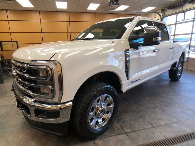New 2026 Ford F250 Lariat w/ Lariat Ultimate Package image 3