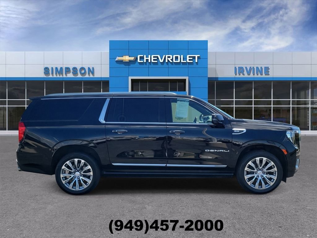 Used 2021 GMC Yukon XL Denali w/ Denali Premium Package image 9