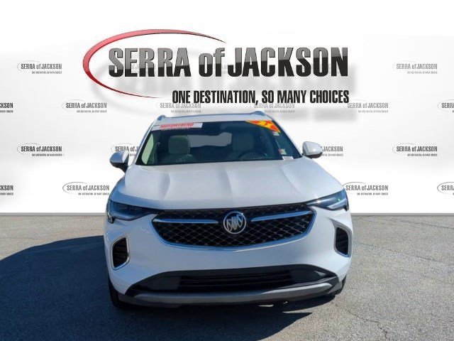 Used 2021 Buick Envision Avenir w/ Technology Package II FWD image 3
