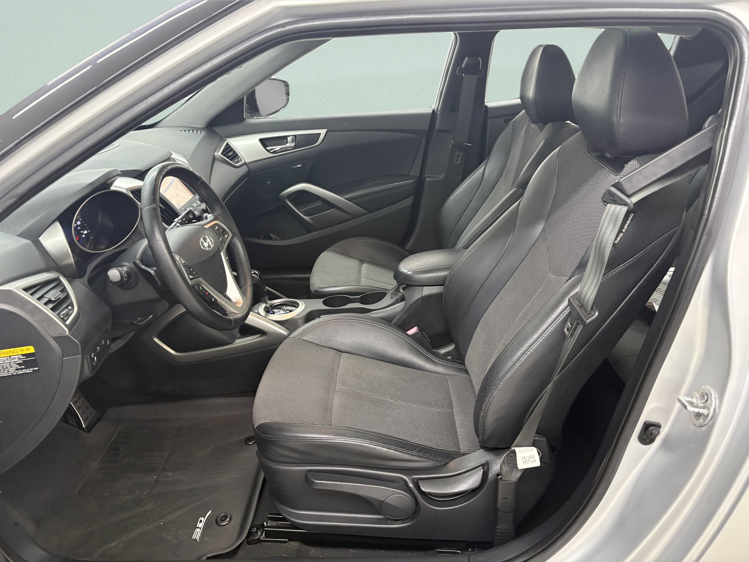 Used 2013 Hyundai Veloster w/ Style Pkg FWD image 10