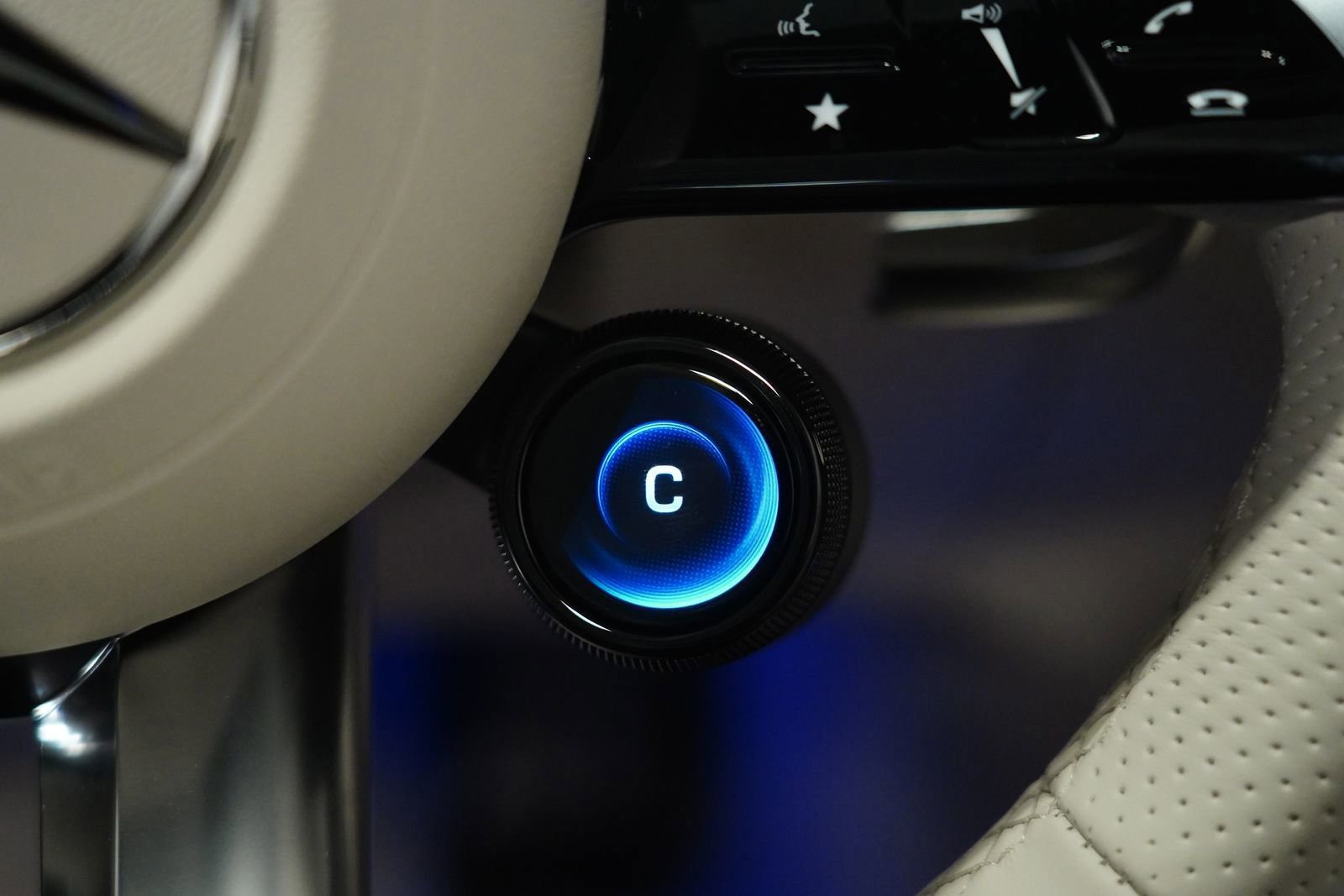 New 2026 Mercedes-Benz SL 55 AMG 4MATIC image 21