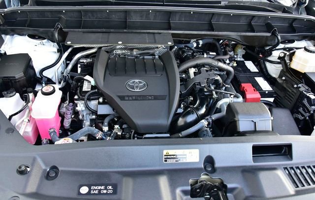 Used 2023 Toyota Highlander XLE image 38