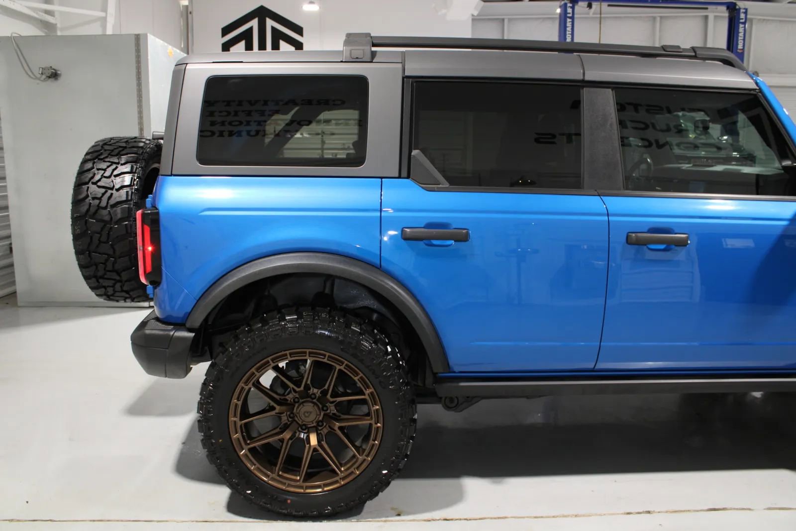 Used 2023 Ford Bronco Badlands AWD/4WD image 8