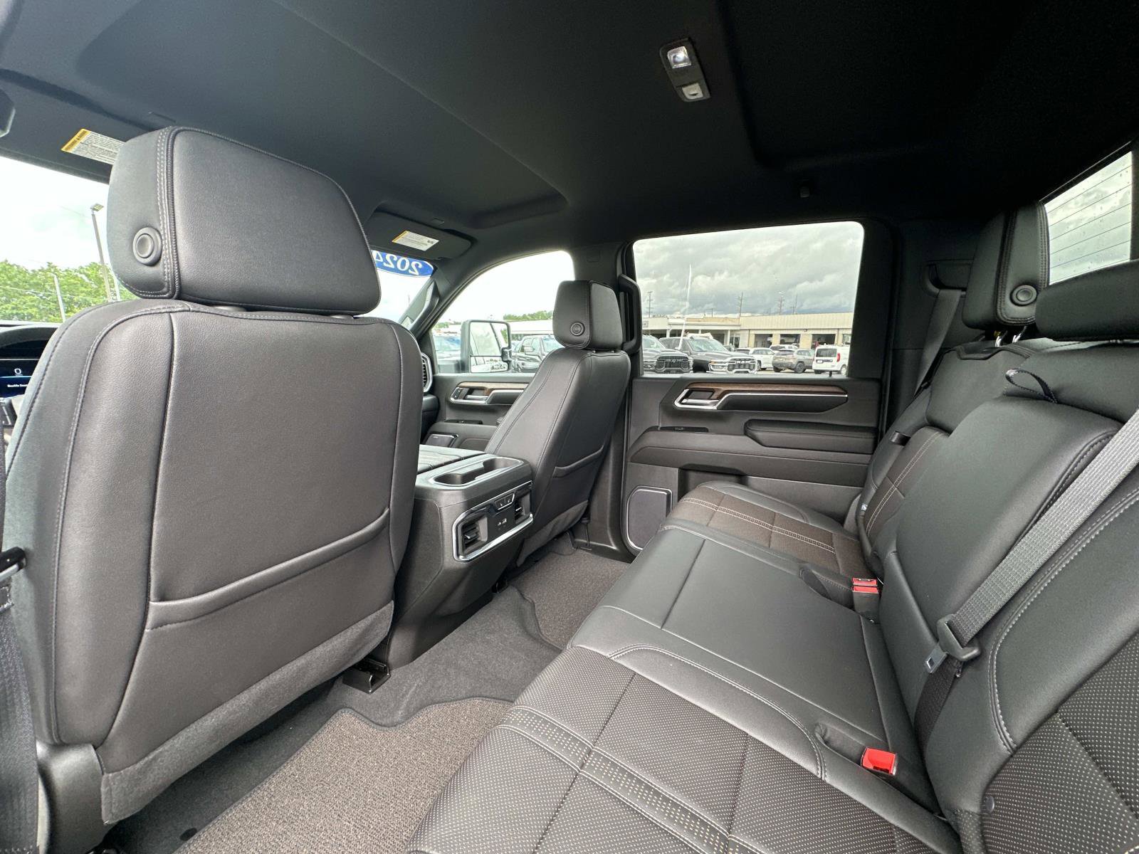 Certified 2024 Chevrolet Silverado 2500 High Country w/ LPO, Dark Essentials Package image 20