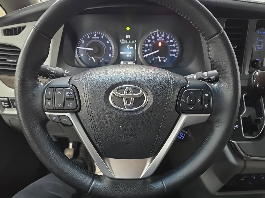 Used 2017 Toyota Sienna XLE w/ XLE Navigation Package image 19