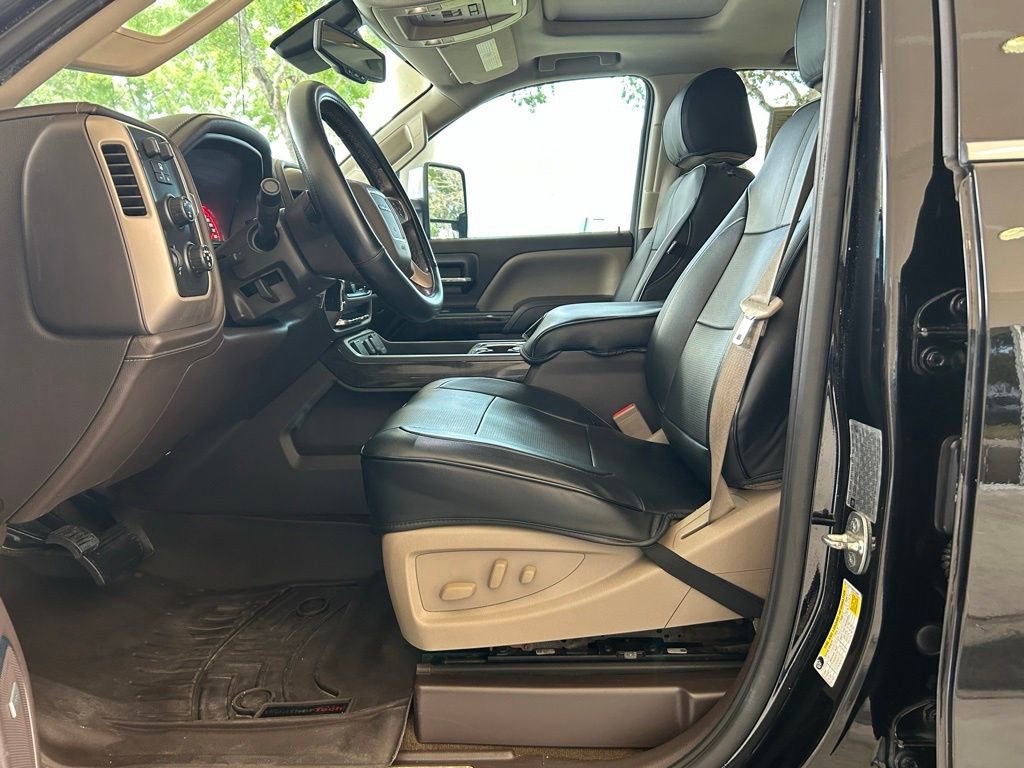 Used 2016 GMC Sierra 3500 Denali w/ Duramax Plus Package AWD/4WD image 5