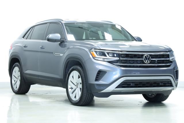 Certified 2022 Volkswagen Atlas Cross Sport SE image 3