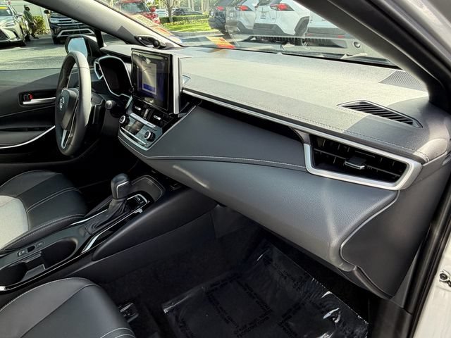 Used 2025 Toyota Corolla XSE FWD image 17