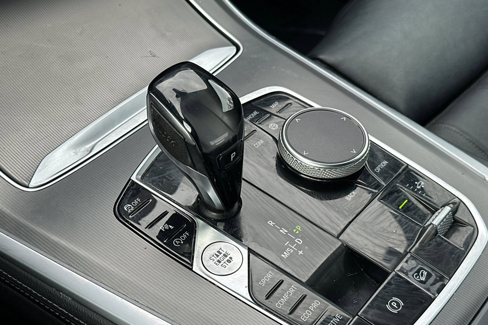 Used 2019 BMW X5 xDrive40i w/ M Sport Package image 18