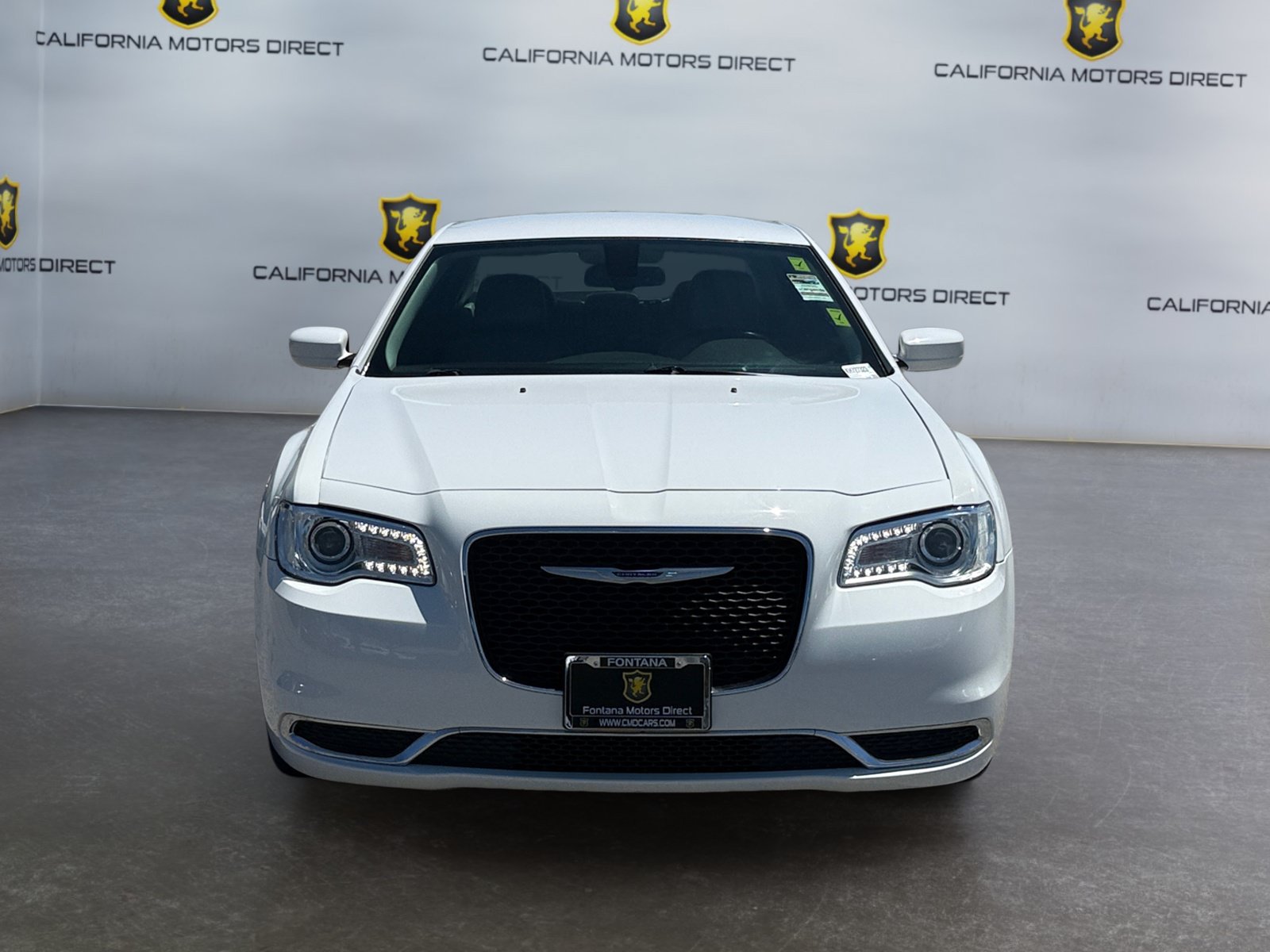 Used 2019 Chrysler 300 Touring RWD image 8