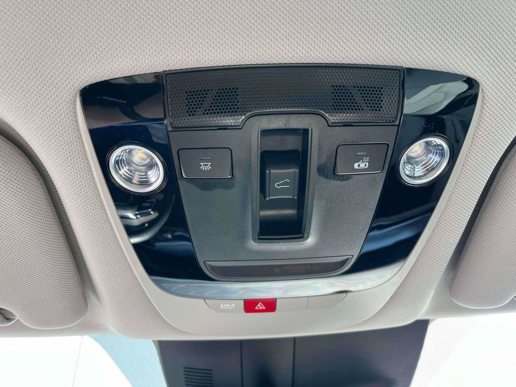 Used 2025 Kia Sorento S w/ Panoramic Sunroof Package FWD image 22