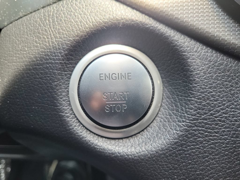 Used 2019 Mercedes-Benz CLA 250 4MATIC image 34
