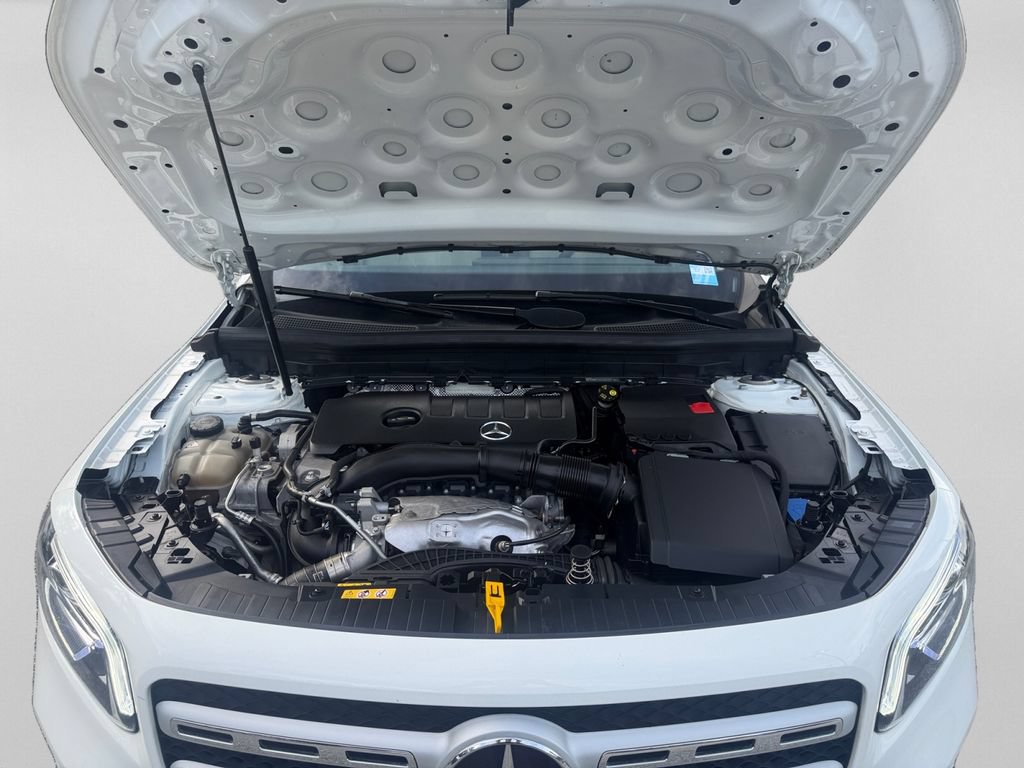 Used 2023 Mercedes-Benz GLB 250 w/ Premium Package image 33