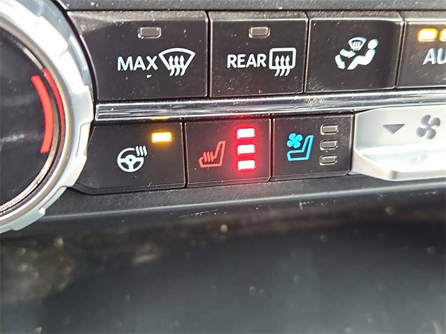 Used 2025 Ford F150 Lariat w/ Equipment Group 501A Mid image 13