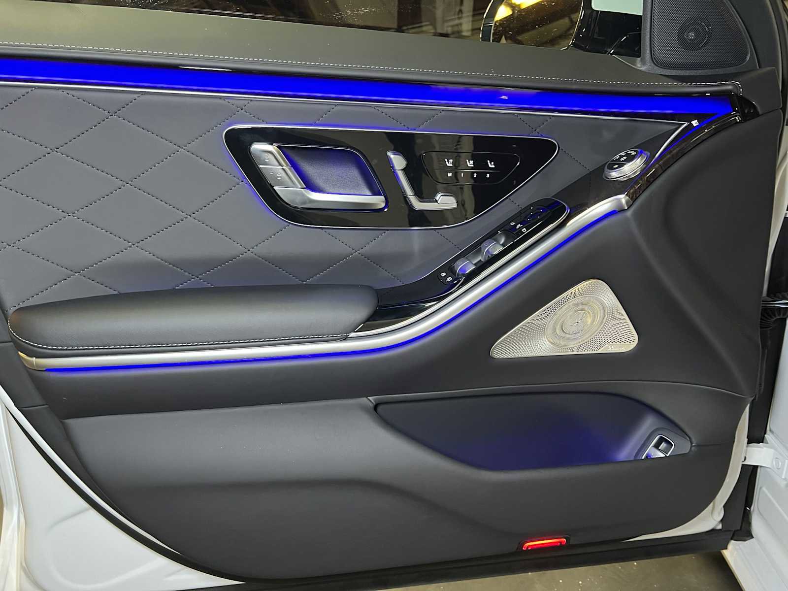 New 2025 Mercedes-Benz S 580 4MATIC Sedan image 25