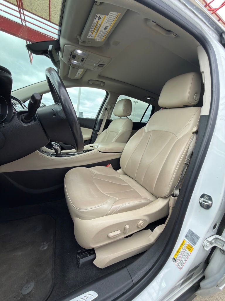 Used 2019 Buick Envision Essence image 17