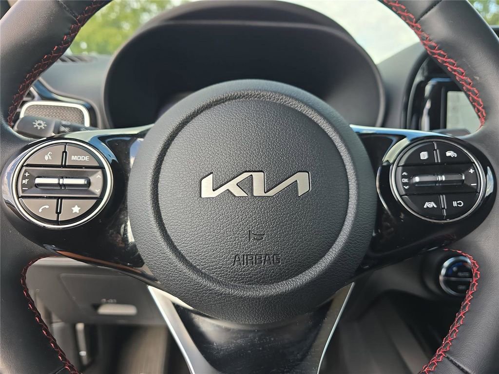 Used 2024 Kia Soul GT-Line image 24