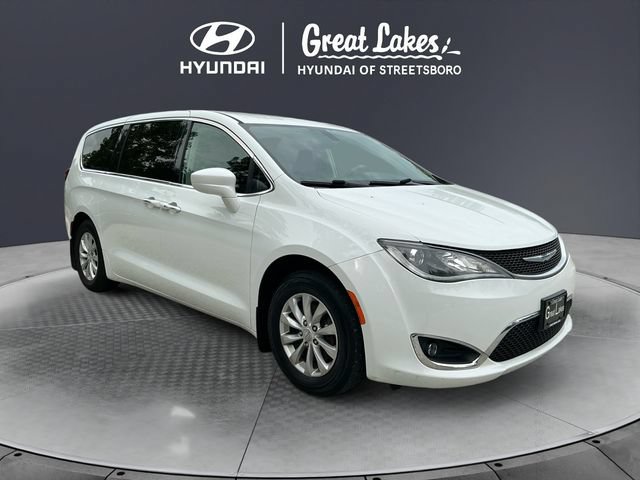 Used 2018 Chrysler Pacifica Touring Plus FWD image 7